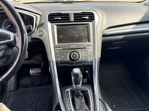 Used 2013 Ford Fusion Titanium FWD image 20