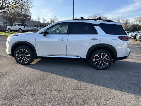 New 2026 Nissan Pathfinder Platinum AWD/4WD image 4