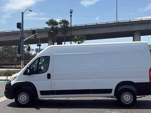 Used 2026 RAM ProMaster 2500 w/ Convenience Group FWD image 47
