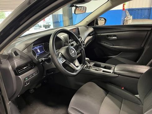 Used 2024 Nissan Sentra SV FWD image 23