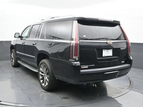 Used 2018 Cadillac Escalade ESV Premium Luxury AWD/4WD image 11