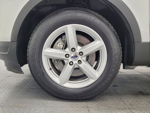 Used 2019 Ford Explorer XLT FWD image 31