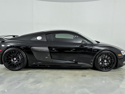 Used 2017 Audi R8 V10 plus AWD/4WD image 11