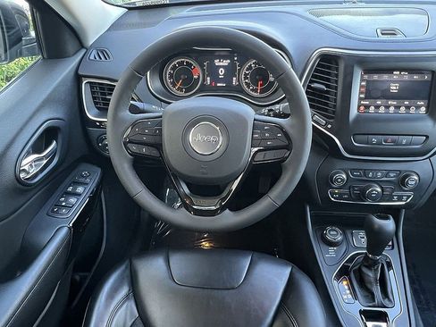 Used 2021 Jeep Cherokee Latitude Plus image 11