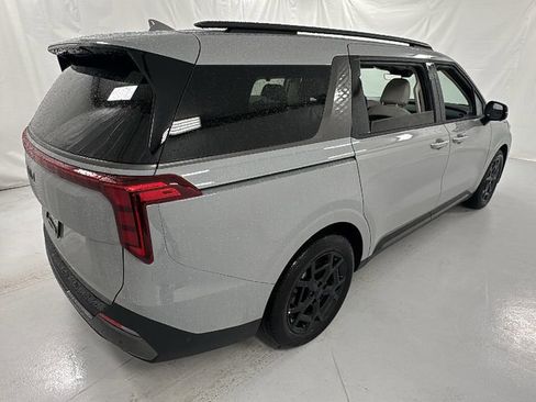 New 2026 Kia Carnival SX w/ SX Dark Edition Package FWD image 3