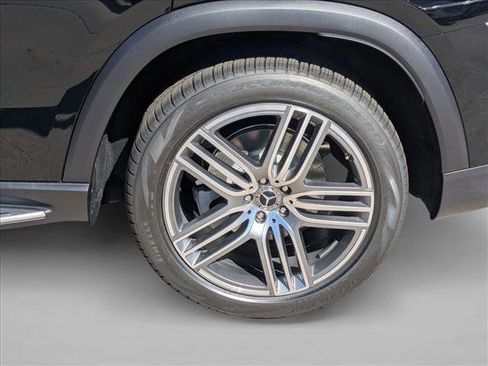 New 2026 Mercedes-Benz GLS 450 4MATIC image 9