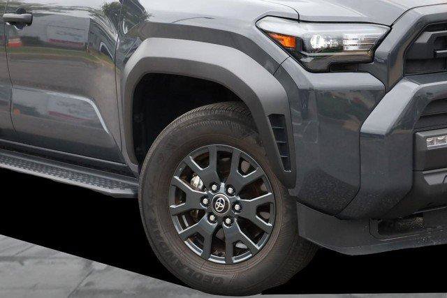 Used 2025 Toyota 4Runner SR5 AWD/4WD image 3