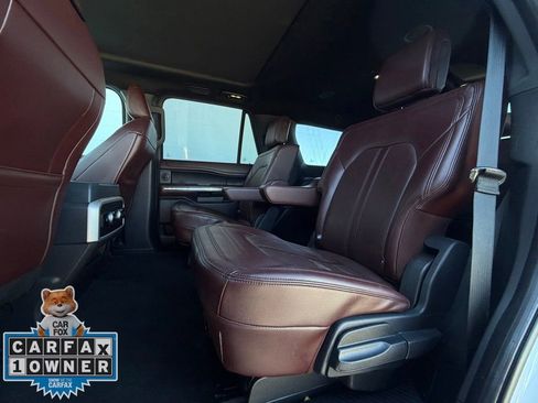 Used 2023 Ford Expedition Limited image 21