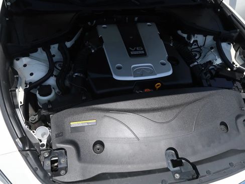 Used 2019 INFINITI Q70 Luxe w/ Sport Package RWD image 44
