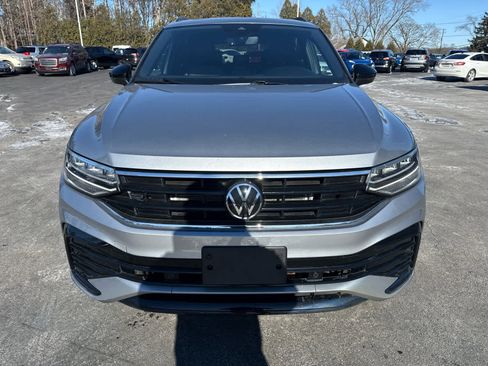 Used 2022 Volkswagen Tiguan SE R-Line image 8