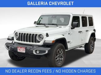 Used 2025 Jeep Wrangler Sahara video 1