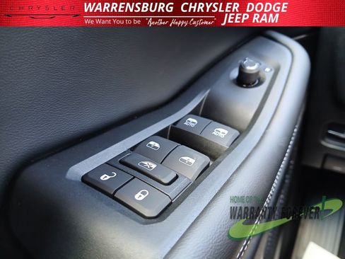 New 2025 Jeep Grand Cherokee L Limited w/ Luxury Tech Group II image 33