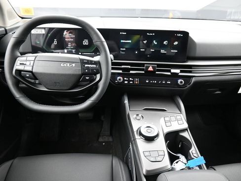 New 2026 Kia Sportage EX image 19