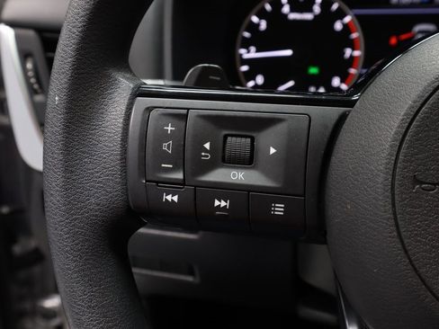 Certified 2023 Nissan Rogue SV image 30