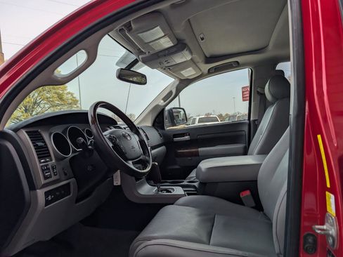 Used 2011 Toyota Tundra Limited w/ Platinum Pkg image 13