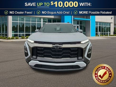 New 2026 Chevrolet Equinox ACTIV w/ LPO, Floor Liner Package AWD/4WD image 2