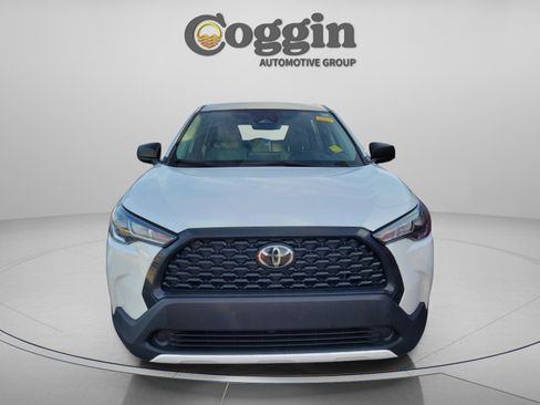 Used 2023 Toyota Corolla Cross L image 8
