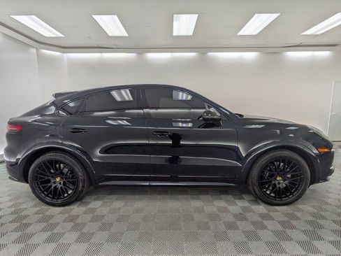 Certified 2022 Porsche Cayenne GTS image 8