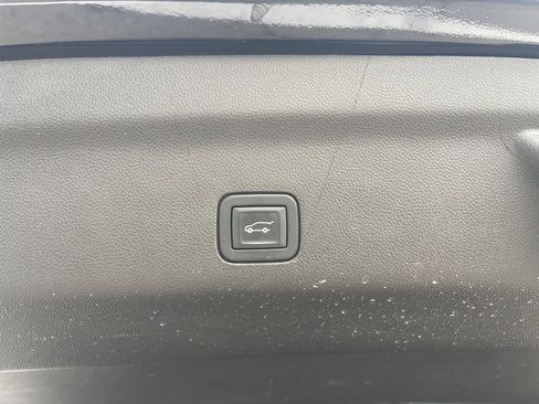 Used 2021 Chevrolet Tahoe RST w/ Luxury Package image 15