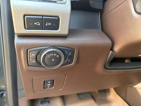 Used 2015 Ford F150 King Ranch w/ Equipment Group 601A Luxury AWD/4WD image 9