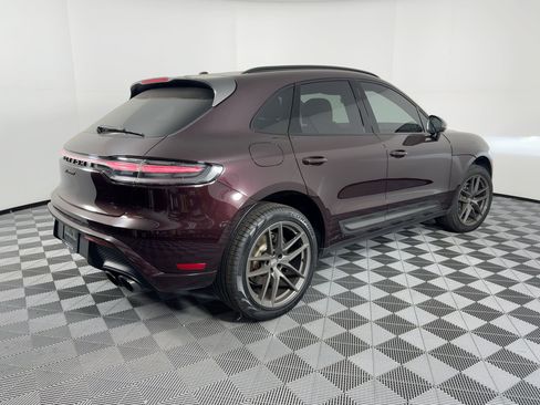 Certified 2025 Porsche Macan Turbo image 9