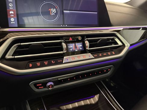 Used 2019 BMW X5 xDrive50i w/ M Sport Package AWD/4WD image 30