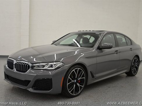 Used 2022 BMW 530i w/ M Sport Package image 3