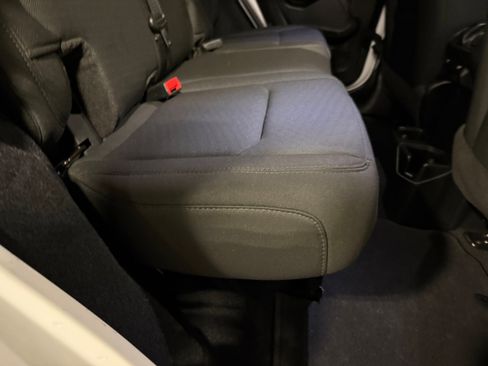 Used 2022 Jeep Wrangler Unlimited Sport AWD/4WD image 17