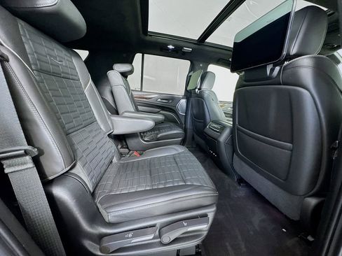 Used 2022 Cadillac Escalade Sport Platinum image 27