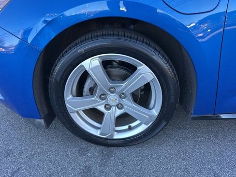 Used 2017 Chevrolet Volt LT w/ Comfort Package image 29