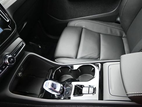 New 2026 Volvo XC40 B5 Ultra w/ Protection Package Premier image 16