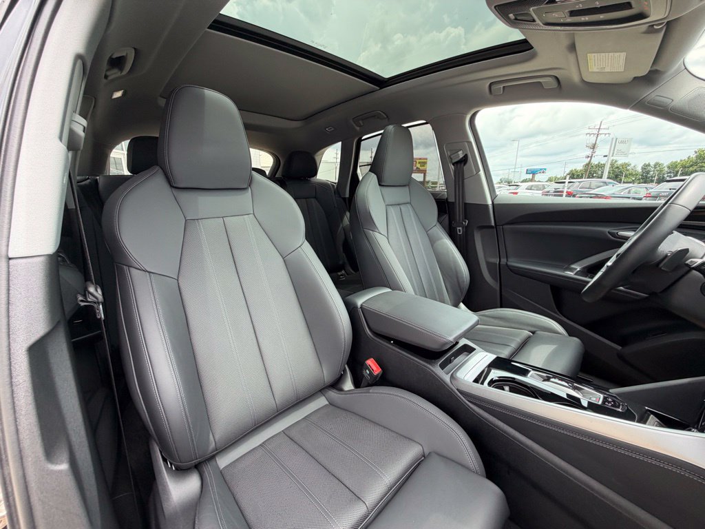 Certified 2025 Audi Q5 Premium w/ Premium Plus AWD/4WD image 32