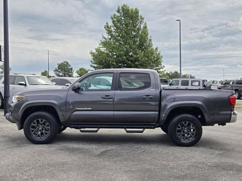 Used 2023 Toyota Tacoma SR5 RWD image 9