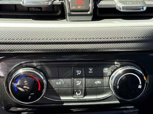 Used 2025 Chevrolet TrailBlazer LT image 21