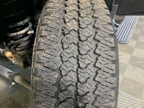Used 2025 RAM 2500 Laramie AWD/4WD image 36