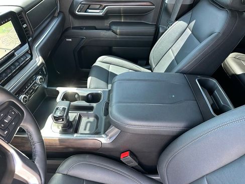 Used 2024 GMC Sierra 1500 SLT w/ SLT Premium Plus Package AWD/4WD image 20