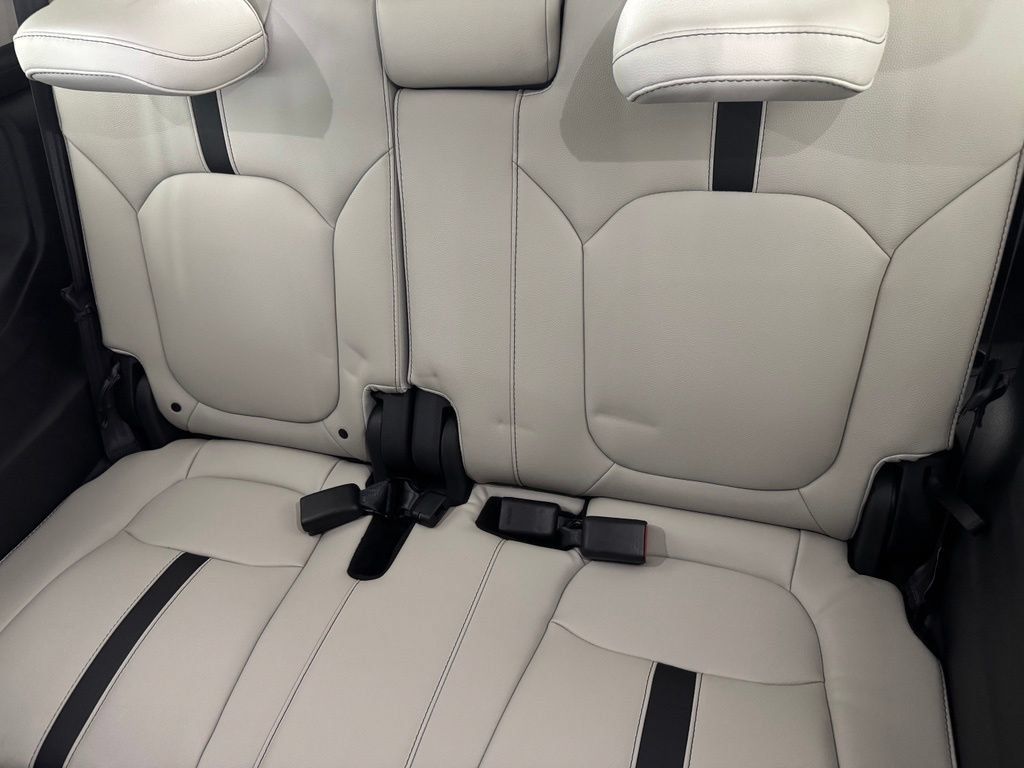 Used 2026 Honda Pilot Touring image 30