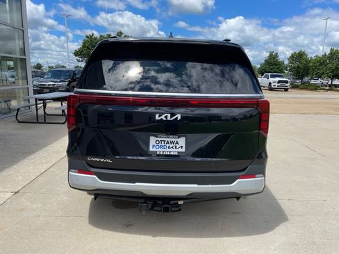 New 2026 Kia Carnival EX FWD image 6