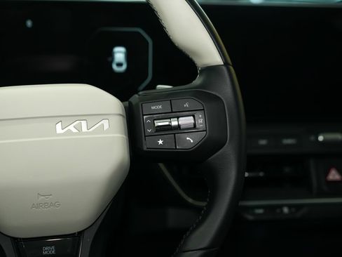 Used 2025 Kia K4 GT-Line FWD image 40