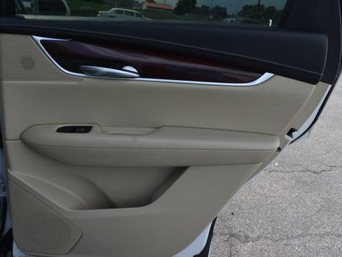 Used 2019 Cadillac XT5 Luxury FWD image 41