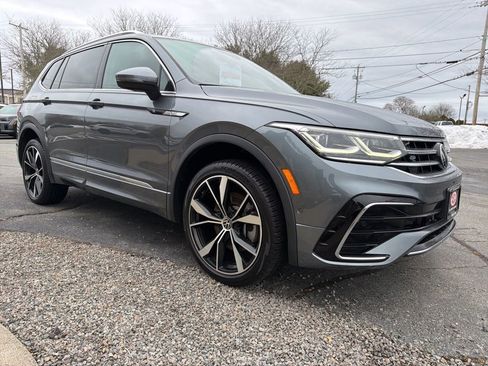 Used 2022 Volkswagen Tiguan SEL R-Line AWD/4WD image 3