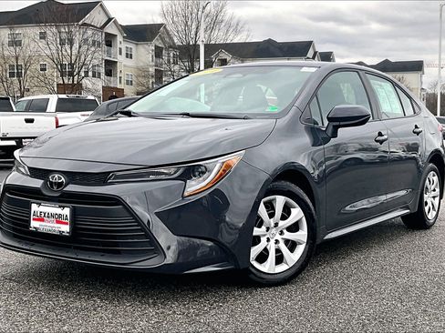 Used 2024 Toyota Corolla LE image 1