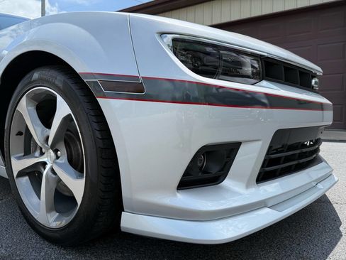 Used 2015 Chevrolet Camaro SS w/ Commemorative Special Edition image 29