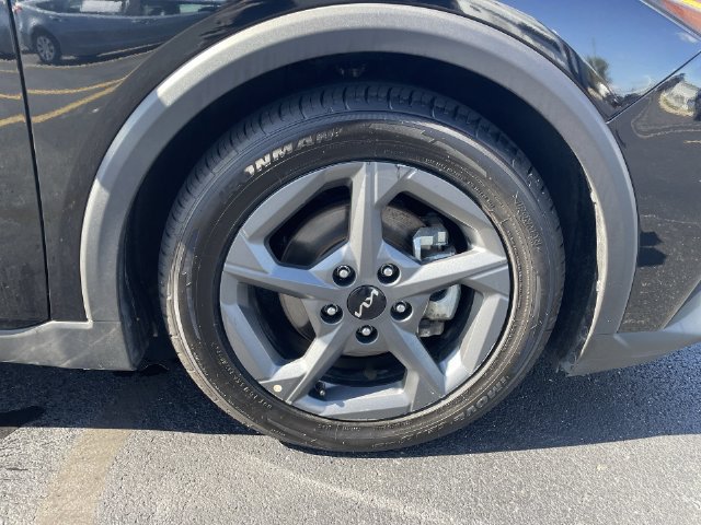 Used 2025 Kia K4 FWD image 40