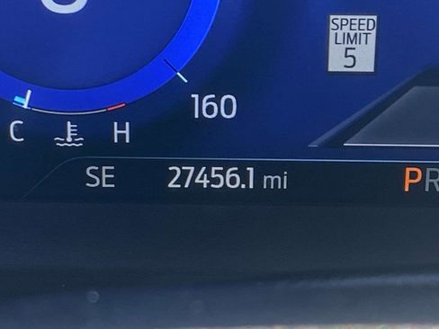 Used 2020 Ford Explorer Platinum w/ Premium Technology Package image 27