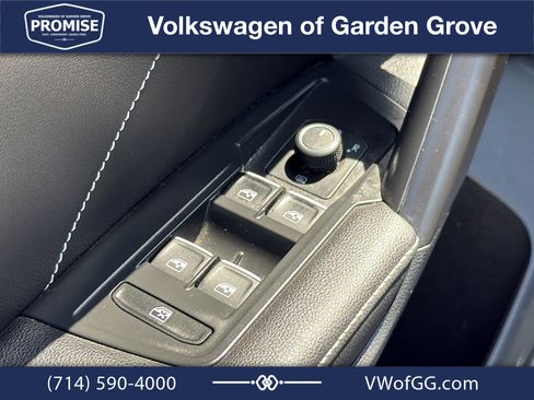Used 2023 Volkswagen Tiguan SE R-Line FWD image 13