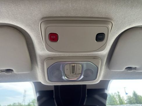 Used 2025 RAM ProMaster 2500 w/ U-Haul Equipment Group FWD image 22