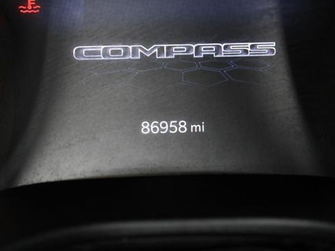 Used 2022 Jeep Compass Latitude FWD image 25