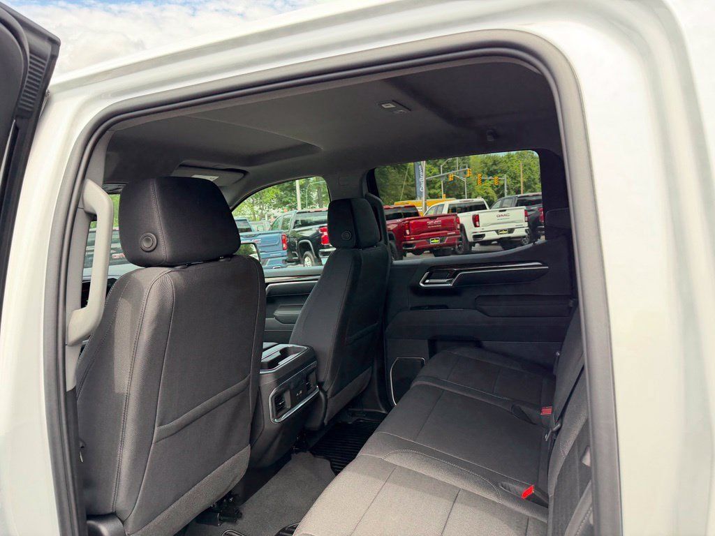 Certified 2026 GMC Sierra 1500 Elevation w/ Preferred Package AWD/4WD image 11