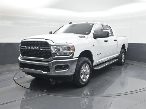 Used 2024 RAM 2500 Big Horn AWD/4WD image 1